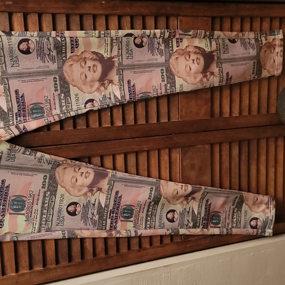 Marilyn Monroe pants - Picture 3 of 6